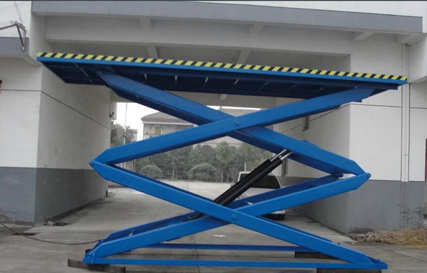 升降平臺 升降平臺的護欄與油漆的使用